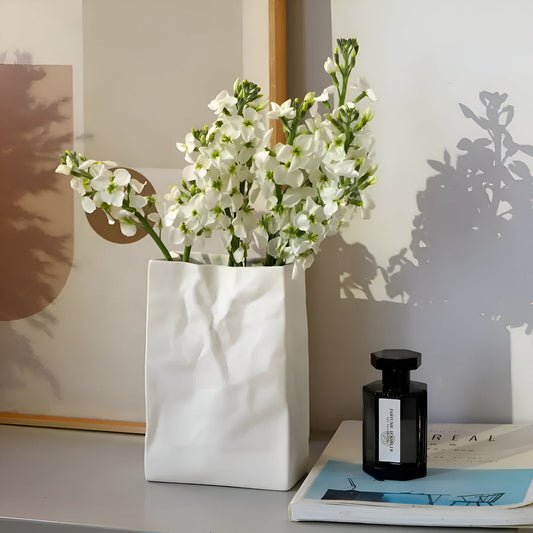 Celorie - Stilfuld Moderne Keramisk Vase med Papirspose Design