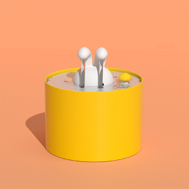 Stilfuld vanddispenser til en sund og glad kanin