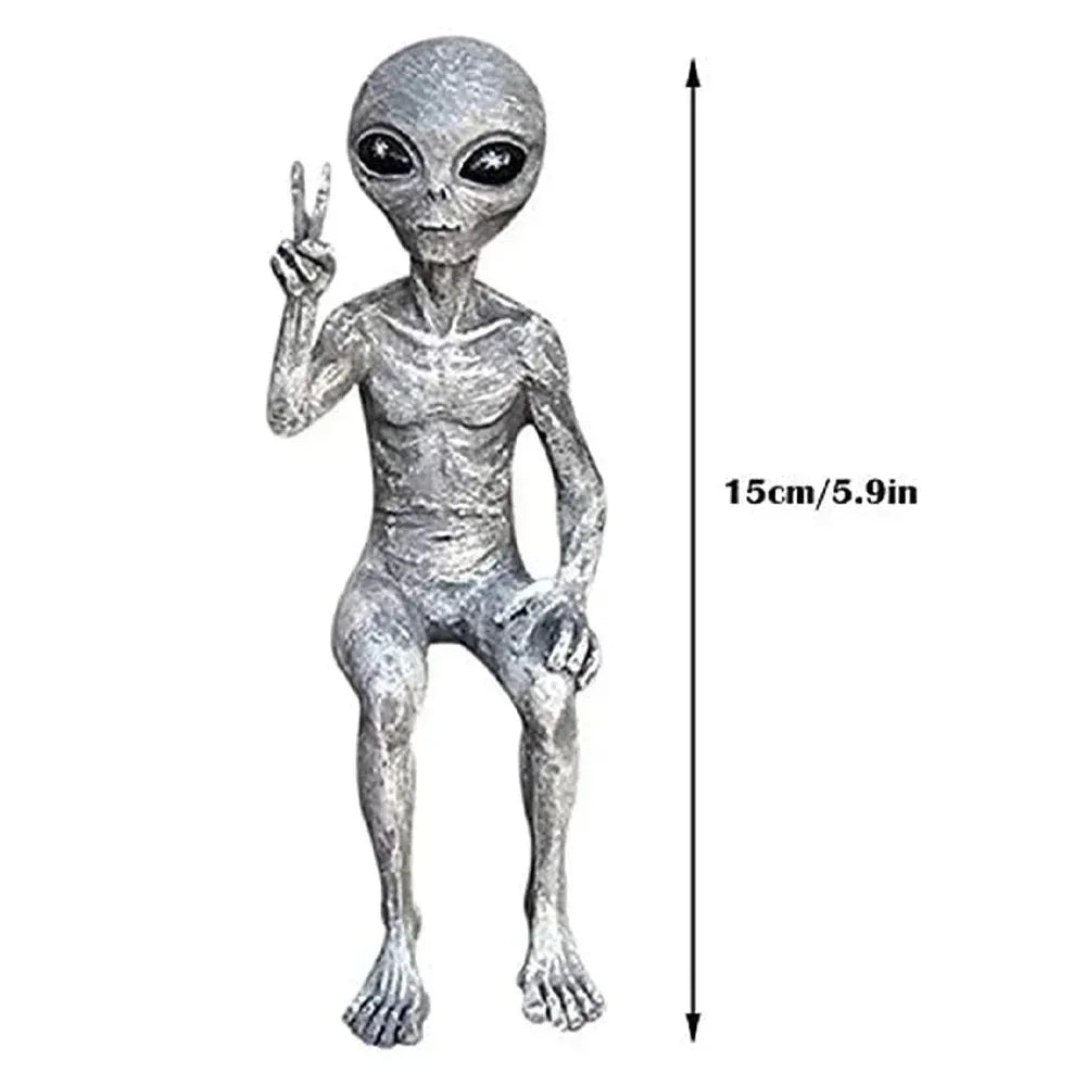 Aethra - Mystisk fremmedharpiksbillede med UFO til unik havedekoration