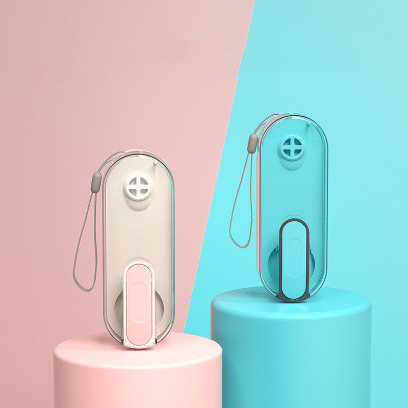 Praktisk sammenklappelig vandflaske til nem rejse med kæledyr