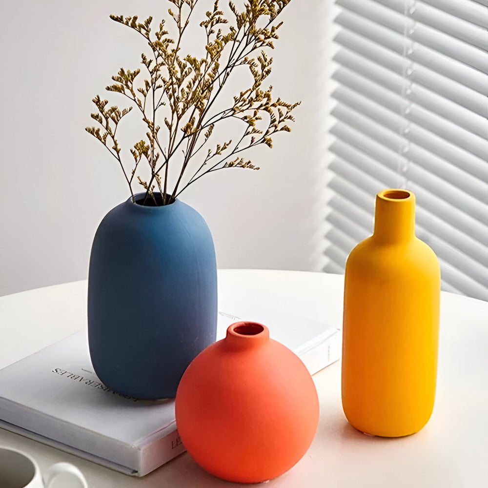 Astraelle - Elegant skandinavisk keramisk vase i minimalistisk stil til en moderne atmosfære
