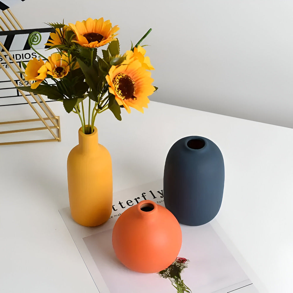 Astraelle - Elegant skandinavisk keramisk vase i minimalistisk stil til en moderne atmosfære