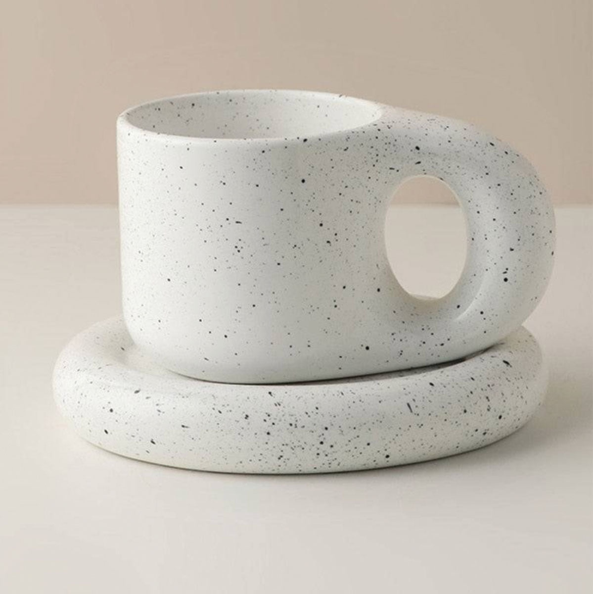 Elegant holdbar keramisk espressokop – perfekt til dine premiumkaffer